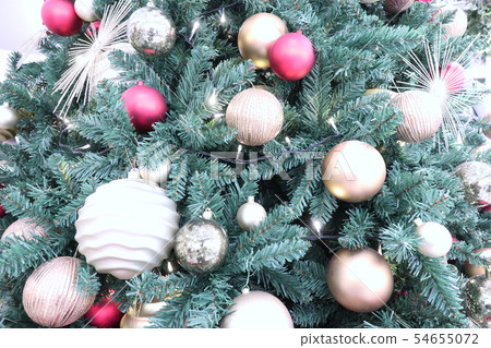 Christmas tree decoration 54655072