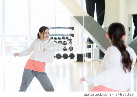 舞者嘻哈工作室健身健身房健身房 54655356