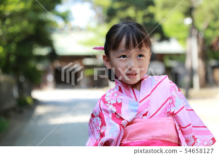 Yukata (Summer Festival Bon Odori Event Event Tradition Japanese Kimono Girls Girls Culture Childcare Parenting Parenting Kids Kimono Temple) 54658127