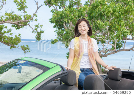 Open car woman 54669290