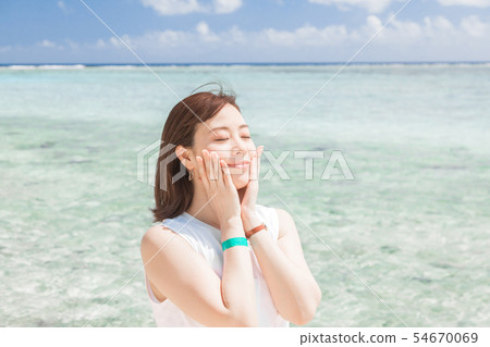 婦女秀麗秀麗skincare海天空紫外 54670069