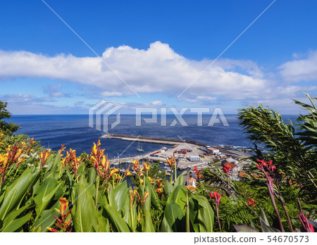 Port in Lajes das Flores Port in Lajes das Flores 54670573