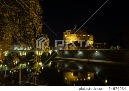 Night scene of Rome, Mausoleum of Hadrian 54674984