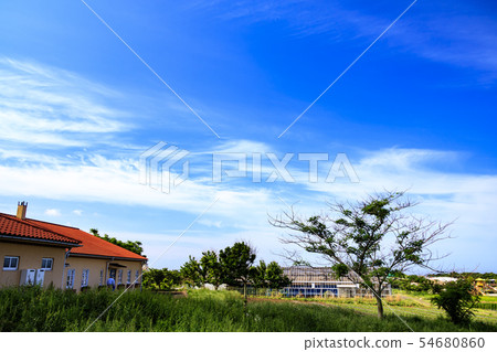 Soleil hill (summer) 54680860