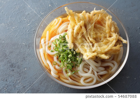Burdock in a transparent glass bowl 54687088