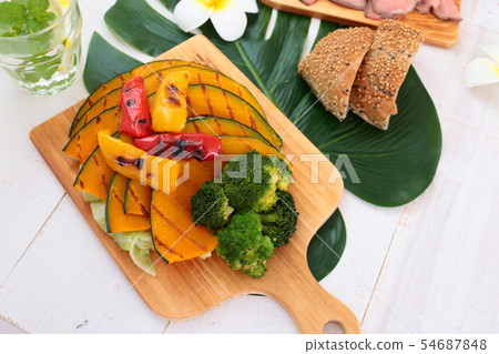 Table Botanical Image Table Botanical Image 54687848
