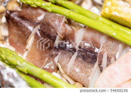 Foil grilled, wrapped grilled, BBQ, bbq, charcoal grilled, grilled, bincho charcoal, seven rings, camping, food, charcoal 54688236