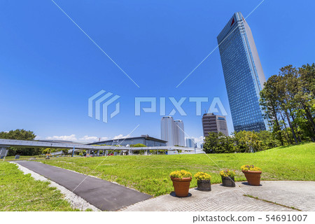 Makuhari Beach Park and the view of Makuhari New City 54691007