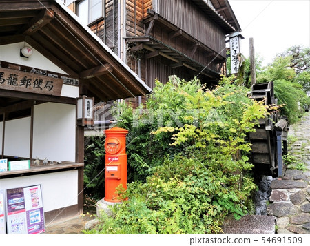 Gifu Prefecture Nakasendo, the rainy season of Mashu hotel (Makei Post Office) 54691509