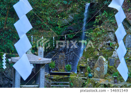 Tsubaki Falls near Mt. Takao No. 6 in autumn in Hachioji, Tokyo Tsubaki Falls near Mt. Takao No. 6 in autumn in Hachioji, Tokyo 54691549