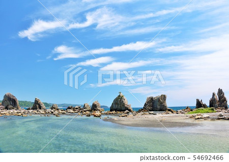 Wakayama Prefecture Kushimotobashi Pile Rock of the blue sky 54692466