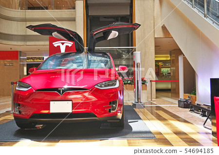 Electric car from the front 54694185