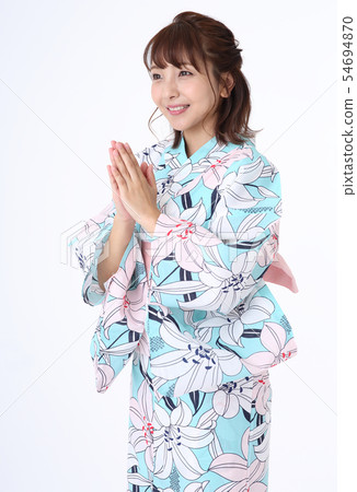 一個女人穿著浴衣 一個女人穿著浴衣 54694870