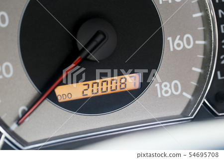 Odometer over 200,000 km Odometer over 200,000 km 54695708