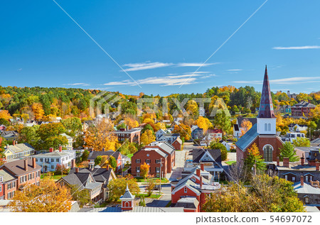 Montpelier town skyline in autumn, Vermont, USA 54697072