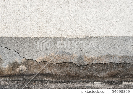 Foundations of cracked houses Foundations of cracked houses 54698869