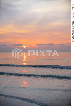 Tropical sunrise on the beach in Sam Roi Yot 54702941