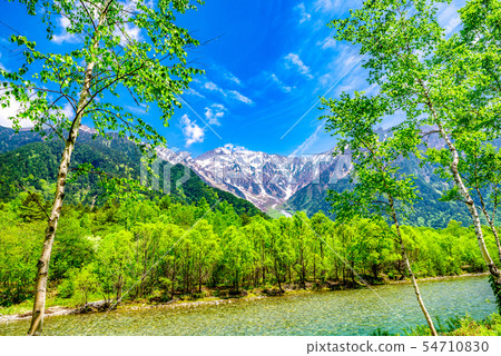 梓河，穗高山脈和白Shi [長野縣上高知] 54710830