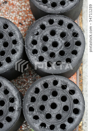 Black briquettes 54711289