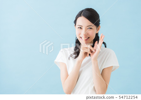 秘密秘密故事20多歲女人（藍色背景） 54712254