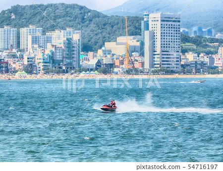 Morning of Summer Gwangalli Beach, Busan, Koera Morning of Summer Gwangalli Beach, Busan, Koera 54716197