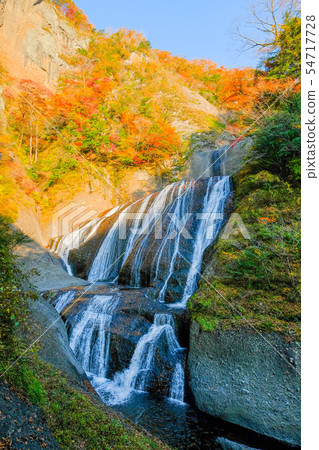 Fukuda Falls (Autumn) 54717728