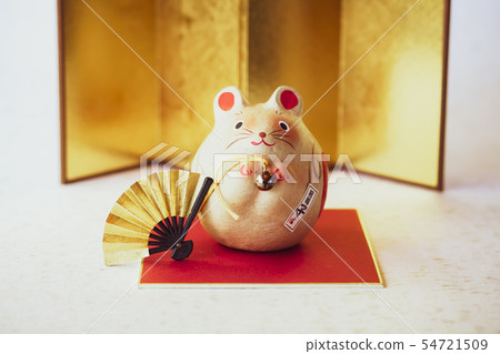 A child mouse A child mouse 54721509