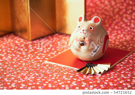 A child mouse A child mouse 54721652