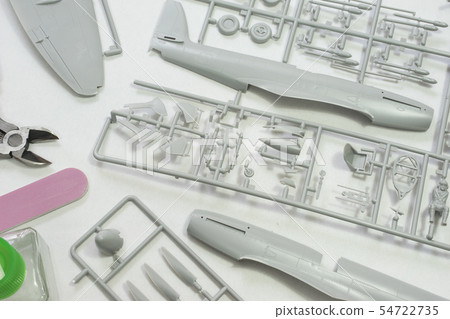 製作塑料模型製作飛機模型 54722735