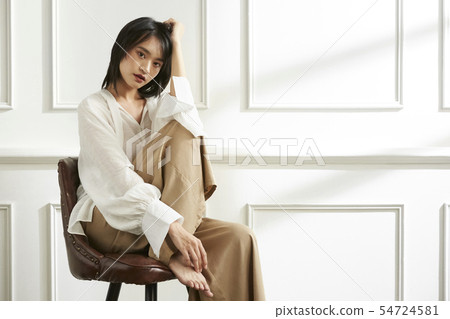 Mode Fashion Portrait 54724581