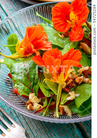 Summer nasturtium salad 54725284