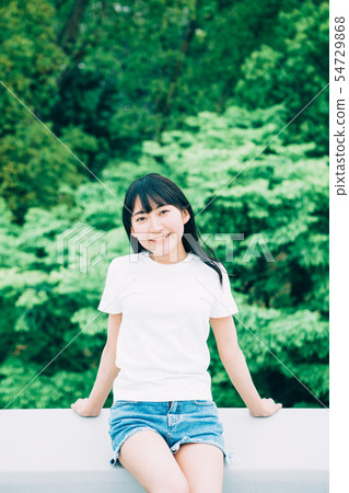 Woman relax 54729868