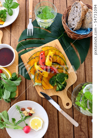 Table Monstera Leaf Baked Vegetable Roast Beef Caprese 54731094
