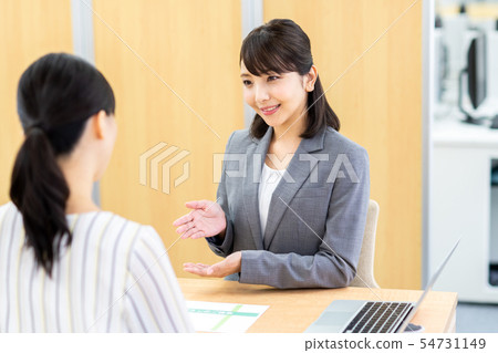 年輕女子(商業) 年輕女子(商業) 54731149