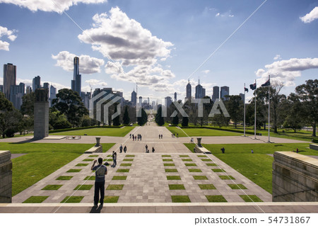 Melbourne skyline 54731867