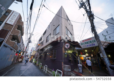 Kawasaki cityscape of Japan We look at retro shopping street of the mouth of the ditch Kawasaki cityscape of Japan We look at retro shopping street of the mouth of the ditch 54732038