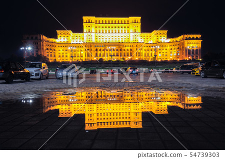 Dramatic evening view of Palace of the Parliament 54739303
