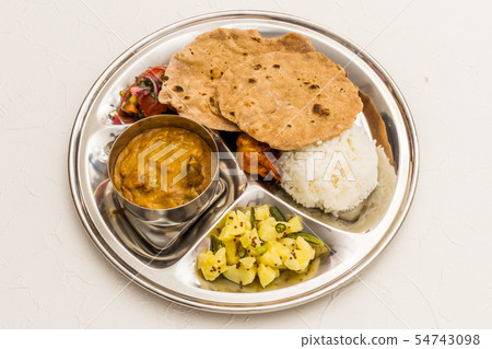 Curry and Chapati typical Indian food 54743098