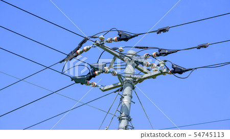 藍天和輸電線 藍天和輸電線 54745113