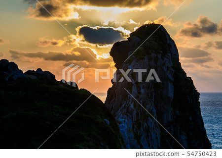 Sunset of Saruiwa [Iki City, Nagasaki Prefecture] 54750423