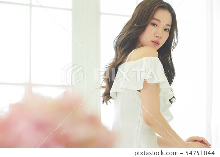 Women beauty 54751044