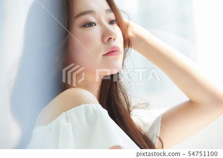 Women beauty 54751100