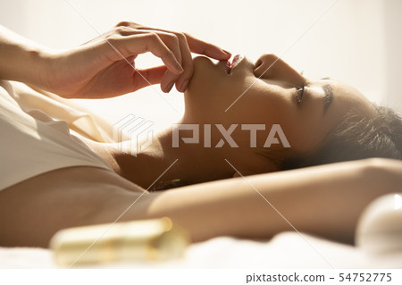 Women beauty 54752775