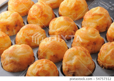Takoyaki and Takoyaki 54757312