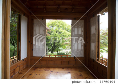 在花園裡面精子 54760494