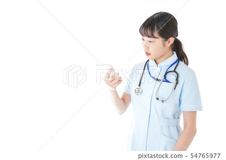 護士測量體溫 54765977
