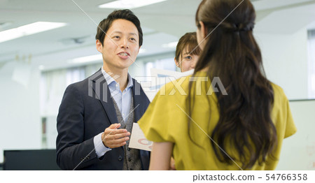 辦公休閒_3人 54766358