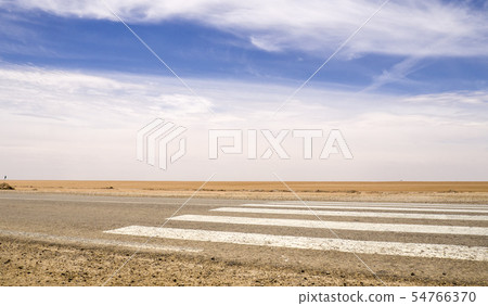 Chott el jerid, Tunisia, desert 54766370