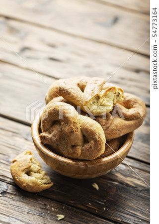 Traditional Italian bread taralli 54773164