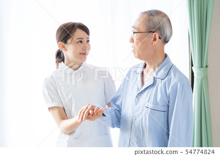 老年人護理形象 54774824